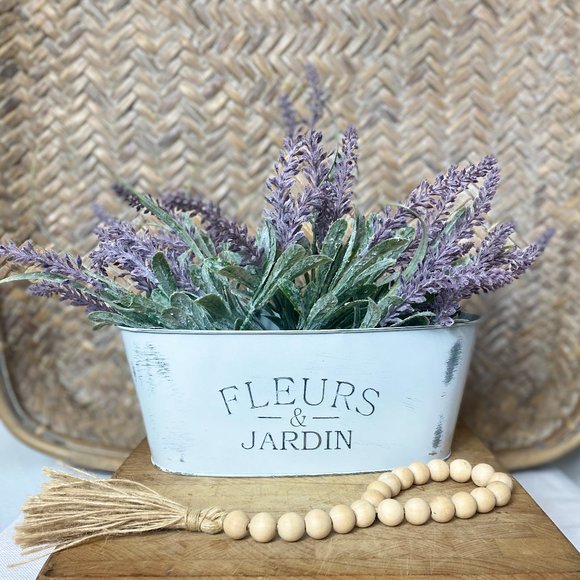 NEW Distressed Farmhouse White Metal Fleurs & Jardin - Picture 2 of 8